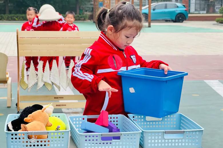 自理小能手快乐显身手-郑州高新区冯特幼儿园自理能力比赛